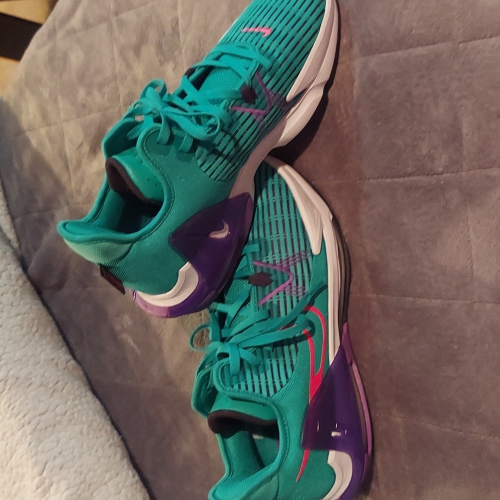 Nike Lebrin 6 Men’s Teal Performance Trainer with Purple Accents